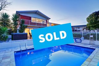 The Luxury of Space with Spectacular Views to Buy For ...